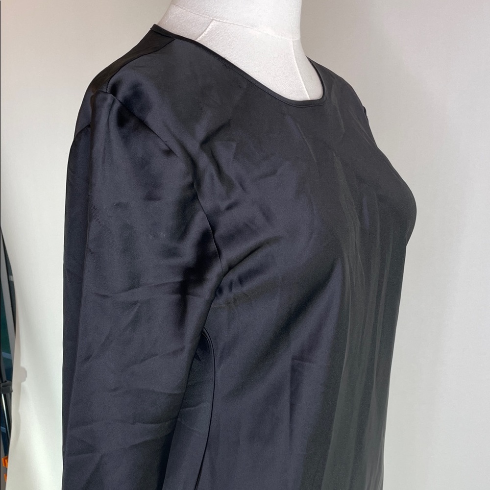 DELFI Collective Long Sleeve Satin Gown, M - Picture 5 of 11